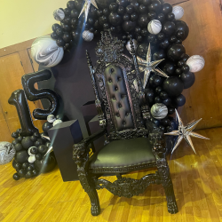 Untitled20design20 202023 06 21T133342.043 1687380038 Black and black king chair