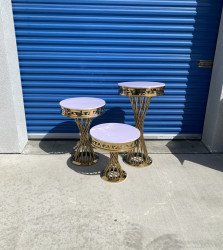 LX gold pedestal